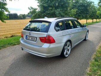 BMW e91 320d 2010 XDRIVE 135 kw - 4