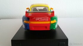 Auto na autodráhu Porsche 911 v měřítku 1:32 nehrané - 4