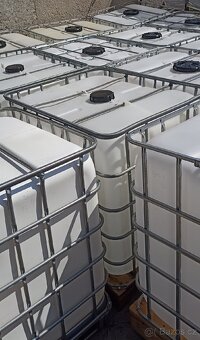 IBC nádrže - 1000 litrů - 4