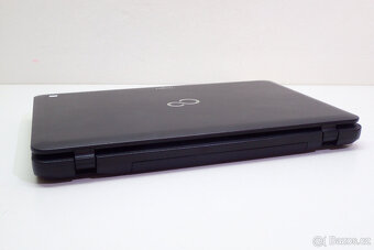 Pracovní Notebook Lifebook AH512 - 4