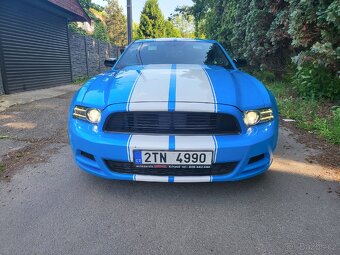 Ford mustang - 4