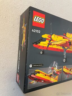 LEGO 42152 Hasičský letoun - 4