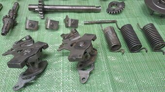 Jawa 550/555/05/20/21/23 Pionýr - díly motoru - 4