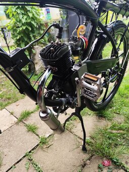 Stylové motorové kolo PETROL BIKER – top stav - 4