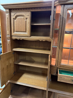 Zdobená dubová rustikální stěna 330cm - 4