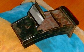 Popelník - 4