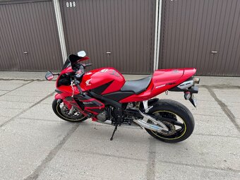 Honda CBR 600rr - 4