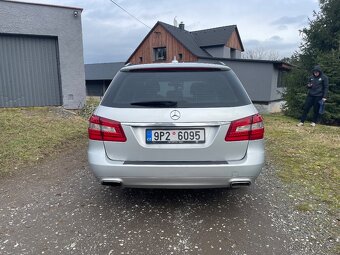 Mercedes-Benz E200,Navi,Tažný,Alu - 4