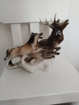 Porcelánová soška štvanice - 4