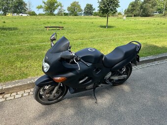 Suzuki GSX 600 F - 4