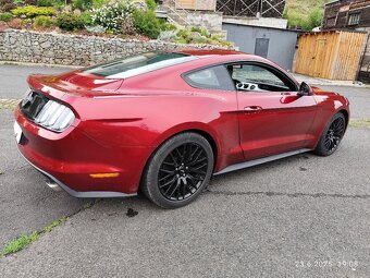 Ford Mustang, v krásném stavu, nové v ČR. Najeto 60 tis km - 4