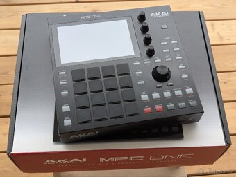 Akai MPC One - 4