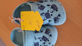 Vel. 22 zimní boty 2x , papuče 2x, crosky 1x - 4