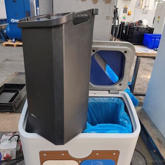 Průmyslové odpadní koše SMART na tříděný odpad s vnitřními z - 4