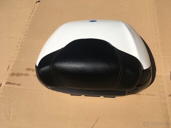 Original kufr Piaggio X10 / MP3 - 4