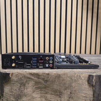 ASUS ROG MAXIMUS X HERO (WI-FI AC) - Intel Z370, socket 1151 - 4