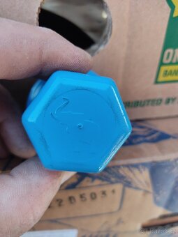 Prodej krytky na šrouby kol + kabinový filtr na Volvo - 4