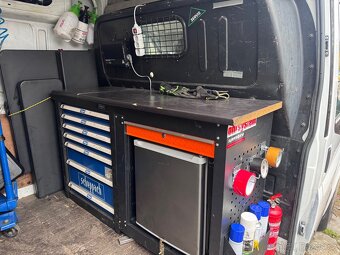 Ford Transit 300 L servisní dodávka rally dílna - 4