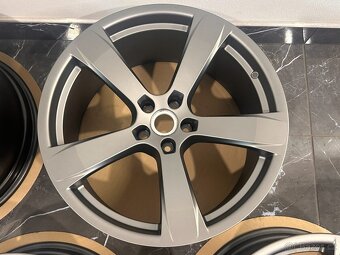 original kolesa Porsche Macan r20 95B 95B601025FM - 4