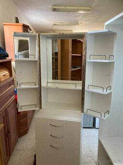 Koupelnová skříňka - 4