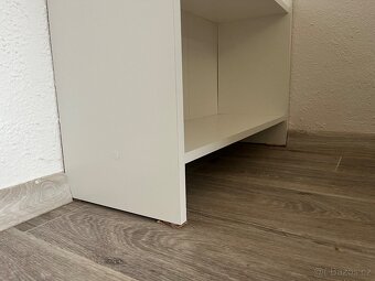 Bílá knihovna 5 polic - 4