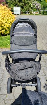 Kočárek včetně autosedačky - 4
