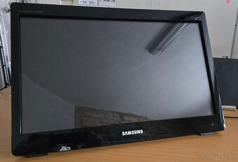 Samsung 22" Touch + dock - 4