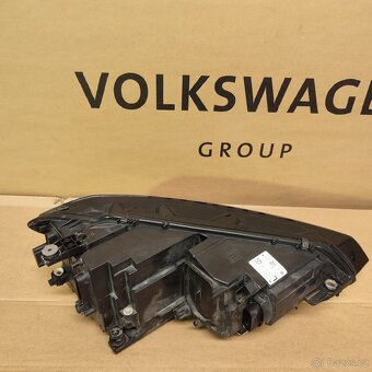 VW Touran levé přední světlo - 4