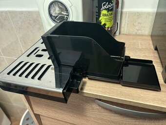 Automat na kávu DeLonghi ELETTA cappuccino EVO - 4