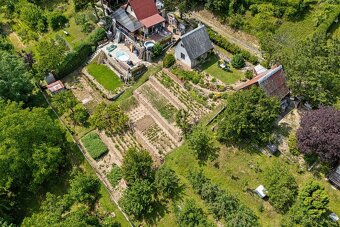 Prodej chaty 16 m2 se zahradou 392 m2, osobní vlastnictví - - 4