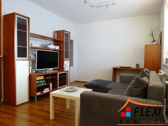 Pronájem zařízeného bytu 2+kk s balkonem, 55 m² na ul. Na Ba - 4