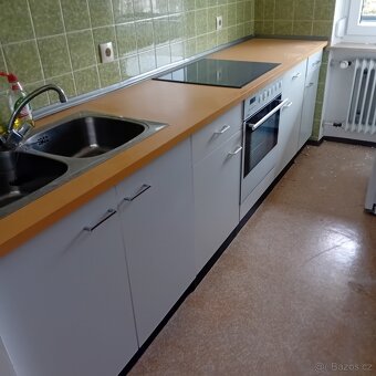 Kuchyňská linka se spotřebiči - 4
