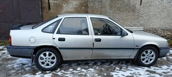 Opel Vectra 1.6i 55kw (1991) - 4