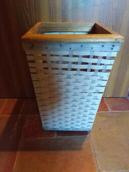 Retro odpadkový koš. - 4