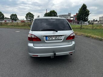 TOYOTA AVENSIS VERSO 2.0 110kW - 4
