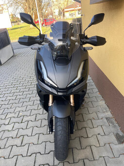Honda ADV 350 - 4
