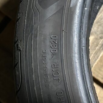 Letní pneu 235/45 R18 94W GoodYear 5mm - 4