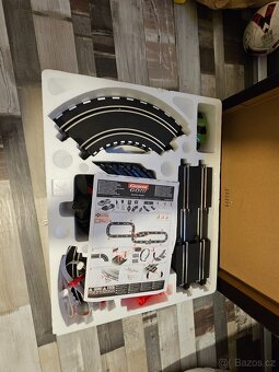 Autodráha, kompletní balení, použité pouze 2x - 4