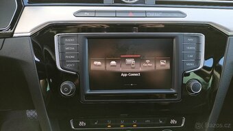 VW Passat B8 2.0 BiTDI 176kW 4X4 DSG HL webasto, LED - 4