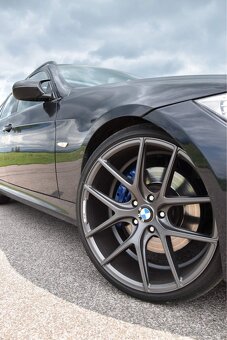BMW 330d LCI M-paket | Logic7 | panorama | servis - 4