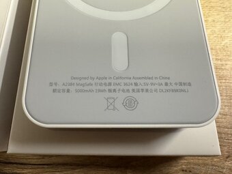 Apple MagSafe Battery Pack (Powerbanka) - 4