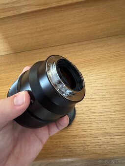 Sony FE 85mm f/1.8 - 4