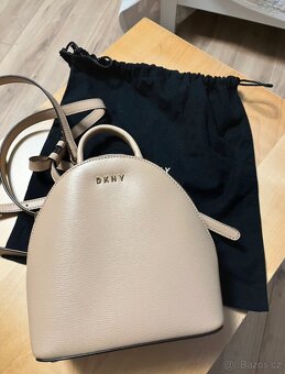 Kabelka - batůžek DKNY - 4
