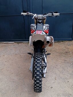 Yamaha YZ250F 2011 - 4