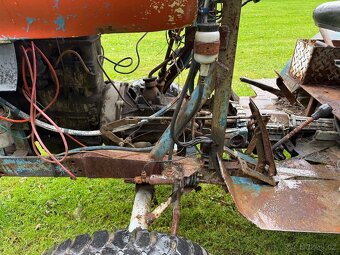 Traktor domácí výroby - motor 1203 - 4