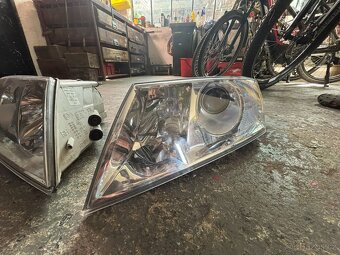 Světlo xenon octavia II - 4
