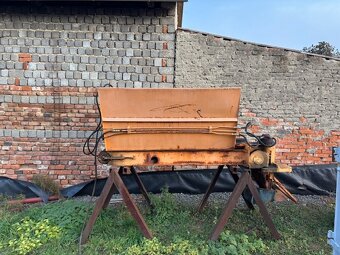 Posypová nástavba na multicar - 4