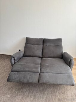 Pohovka ABILDSKOV polohovací šedá - 4