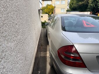 Mercedes w211 220d - 4