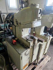 Hydraulický lis CDC 2-7 + dokumentace + stojan více ks - 4